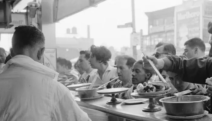 1920s: Nathan gets famous